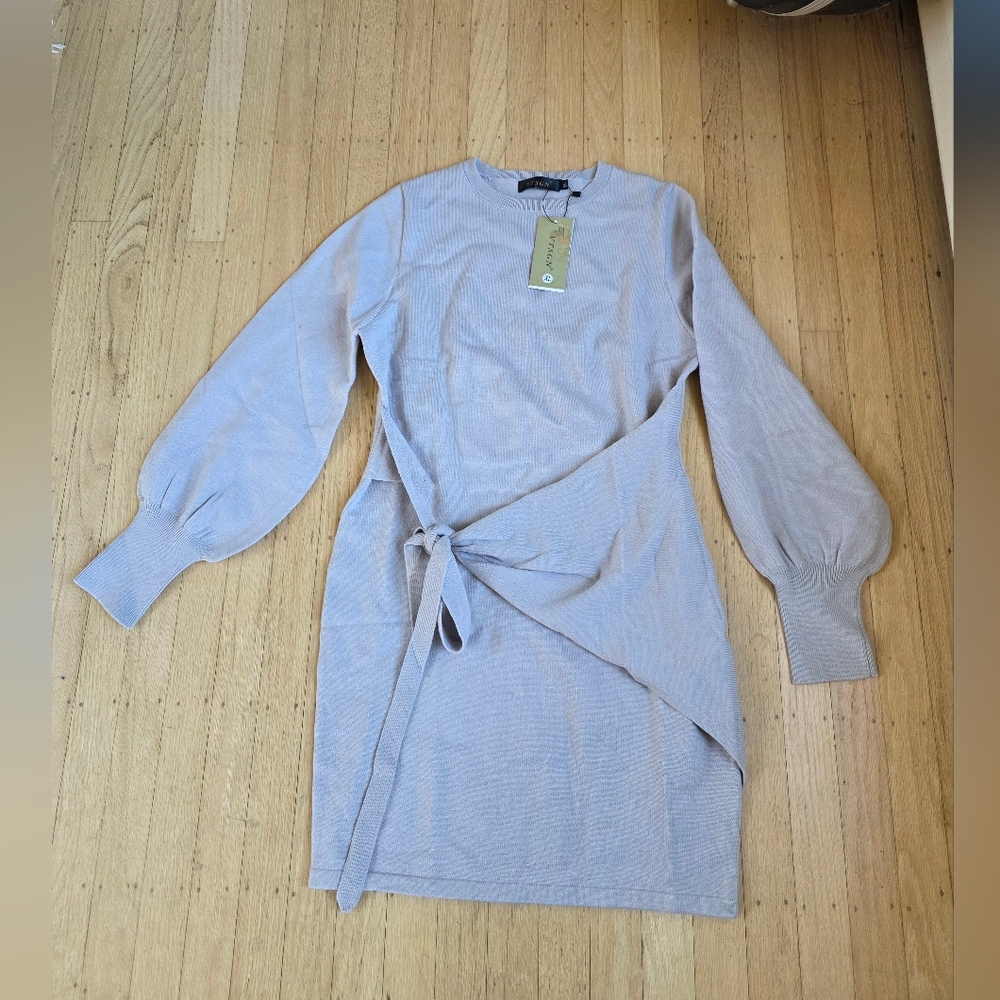 NWT VTSGN Wrap Sweater Taupe/Gray Size XL